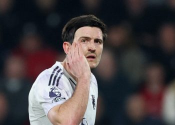 Ο-Χάρι-Μαγκουάιρ-της-Μάντσεστερ-Γιουνάιτεντ-τιμωρήθηκε-με-μια-αγωνιστική-για-εξύβριση-κατά-του-τέταρτου-διαιτητή