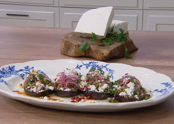 Σαλάτα-με-μελιτζάνες,-φακές-και-πετρωτό