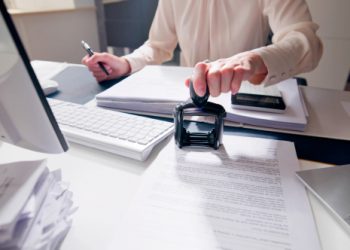 Δημόσιο:-Μισθοί-και-επιδόματα-σε-άνοδο-–-Ποιοι-κερδίζουν-έως-80%-επιπλέον-εισόδημα