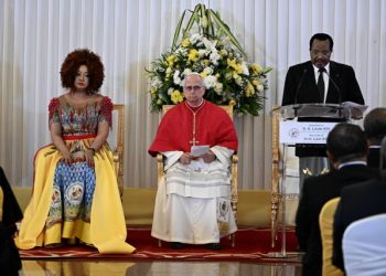 Αντίσταση-στα-«καπρίτσια-των-ισχυρών»-ζητά-ο-πάπας-Λέων-από-το-Καμερούν