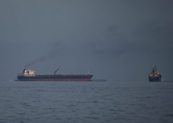 Το-Ιράν-πρότεινε-να-περνούν-ανεμπόδιστα-τα-πλοία-από-το-Ορμούζ-από-την-πλευρά-του-Ομάν