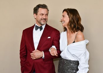 Η-συνάντηση-της-47χρονης-Κέιτι-Χολμς-με-τον-47χρονο-συμπρωταγωνιστή-της-από-το-«dawson’s-creek»,-Τζόσουα-Τζάκσον