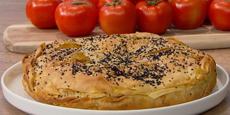 Ντοματόπιτα-σαν-στραπατσάδα