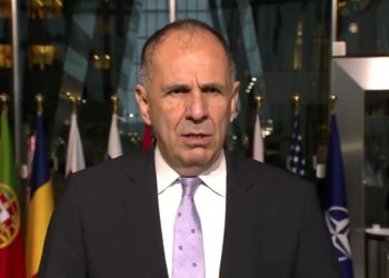 Γεραπετρίτης:-Αναγκαίο-να-διασφαλιστεί-η-ελευθερία-της-ναυσιπλοΐας-και-να-εμπεδωθεί-η-ειρήνη