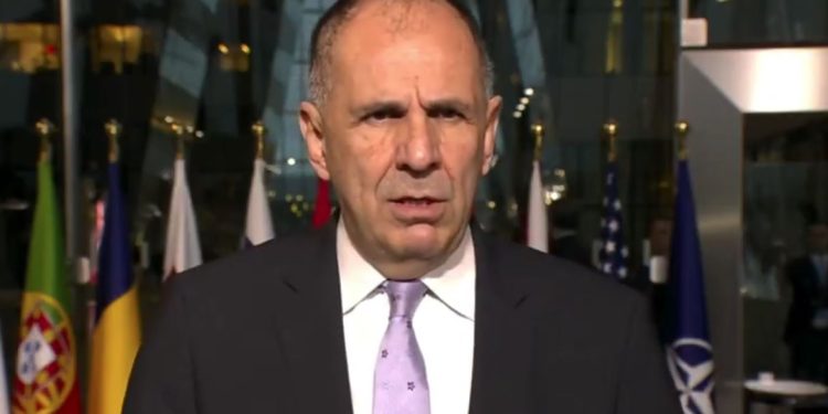 Γεραπετρίτης:-Αναγκαίο-να-διασφαλιστεί-η-ελευθερία-της-ναυσιπλοΐας-και-να-εμπεδωθεί-η-ειρήνη