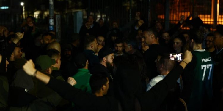 Παναθηναϊκός:-Αποθέωση-στην-γυναικεία-ομάδα-μετά-την-διακοπή-του-τελικού-(vid)