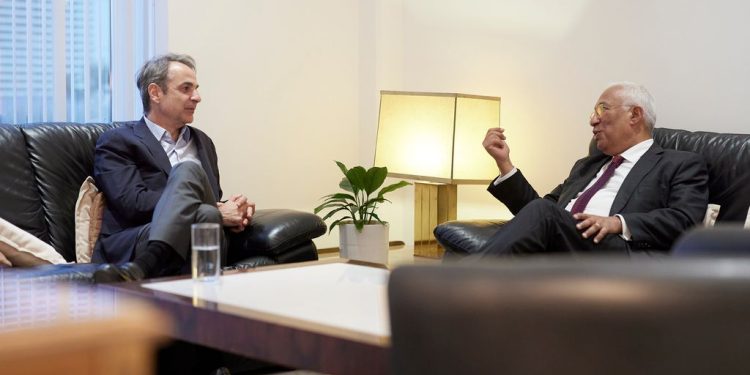 Ο-Κυριάκος-Μητσοτάκης-συζήτησε-με-τον-Αντόνιο-Κόστα-για-τις-τελευταίες-εξελίξεις-στη-Μέση-Ανατολή