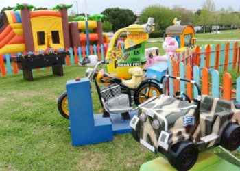 Λούνα-παρκ-στο-πάρκο-Χατζηχαλάρ-(φωτ.-&-βίντεο)