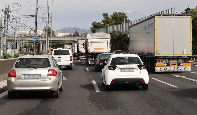 Κίνηση-τώρα:-Σημειωτόν-τα-οχήματα-σε-Κηφισό-και-Λεωφόρο-Αθηνών-–-«Κόκκινο»-το-κέντρο-της-Αθήνας