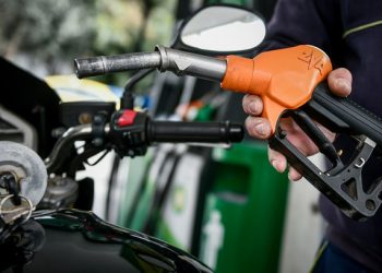 Προβλήματα-στο-fuel-pass-–-«Κολλάει»-στην-ταυτοποίηση-των-στοιχείων-των-πολιτών-–-Τα-ΚΕΠ-καλούνται-να-τα-λύσουν