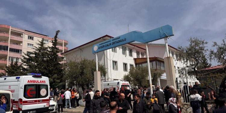 Τουρκία:-Θαυμαστής-Αμερικανού-μακελάρη-ο-14χρονος-που-άνοιξε-πυρ-στο-σχολείο-σκοτώνοντας-9-ανθρώπους