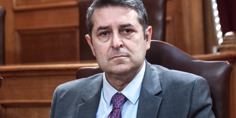 Κρίσιμo-48ωρo-για-την-πορεία-της-υγείας-του-Γιώργου-Μυλωνάκη