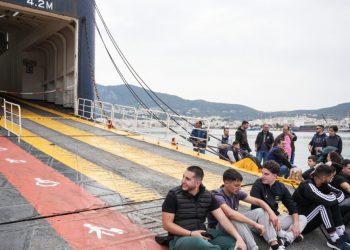 Μυτιλήνη:-Ανυποχώρητοι-οι-κτηνοτρόφοι,-συνεχίζουν-το-μπλόκο-στο-λιμάνι-–-Μεγάλο-συλλαλητήριο-σήμερα-για-τον-αφθώδη-πυρετό