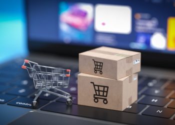 Στο-μικροσκόπιο-της-ΑΑΔΕ-τα-e-shops:-Έρχεται-σαφάρι-ελέγχων-σε-μικρές-επιχειρήσεις