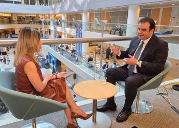 Κ.-Πιερρακάκης-στο-ΕΡΤnews:-Τα-υπερπλεονάσματα-οδηγούν-σε-νέα-μέτρα-στήριξης