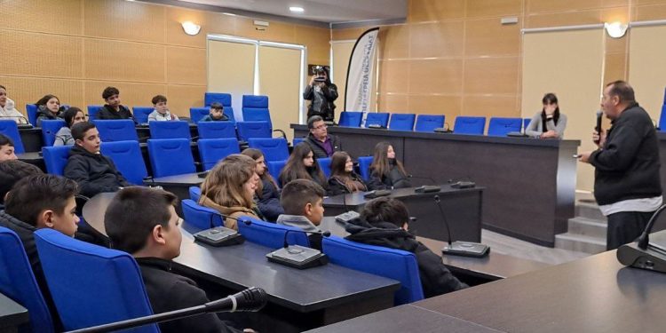 Μεγάλη-επιτυχία-για-τα-“high-school-open-days”-στο-Κέντρο-Συντονισμού-Πολιτικής-Προστασίας