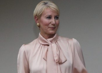 Νατάσα-Παζαΐτη:-Διπλή-έκπληξη-για-τα-γενέθλιά-της-–-«Η-ομάδα-μου,-η-δική-μου-“ζεστή-αγκαλιά”»