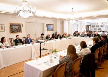 «innovation-meets-industry»-από-τον-ΣΦΕΕ:-Νέα-πρωτοβουλία-για-την-ενίσχυση-της-καινοτομίας-στην-υγεία-σε-συνεργασία-με-την-id-gc