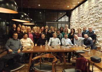 Το-συγκινητικό-reunion-των-αποφοίτων-του-1996-του-9ου-Λυκείου-Λάρισας-(φωτ.)