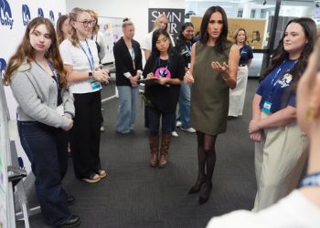 Νέες-αιχμές-της-Μέγκαν-Μαρκλ-για-την-είσοδό-της-στη-βασιλική-οικογένεια:-«Δέχομαι-bullying-κάθε-μέρα-για-10-χρόνια»