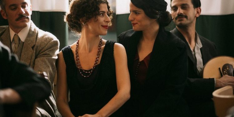 Θέατρο-Παλλάς-–-ΑΣΤΟΡΙΑ:-Τα-πρώτα-πλάνα-από-την-μαγευτική-εμφάνιση-της-Έβελυν-Ασουάντ