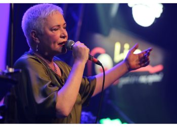 Η-Μελίνα-Κανά-την-Παρασκευή-13-Μαρτίου-στο-Σταυρό-του-Νότου-plus