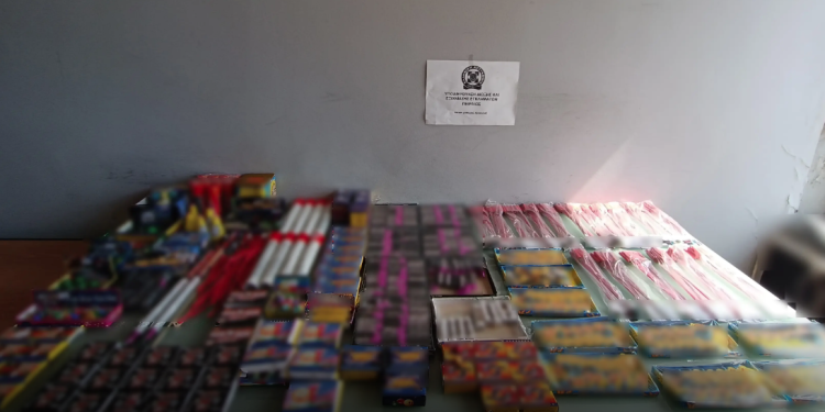 Σύλληψη-46χρονου-στο-Κερατσίνι-για-πυροτεχνήματα-–-Τι-εντόπισε-η-επιχείρηση-«spark-down»