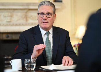 Στάρμερ-:-«Η-επαναλειτουργία-των-Στενών-του-Ορμούζ-είναι-παγκόσμια-ευθύνη»