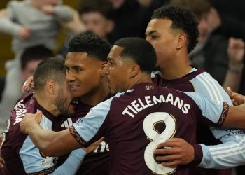 Πανηγυρική-πρόκριση-για-Άστον-Βίλα,-επική-ανατροπή-η-Μπράγκα,-άντεξε-και-πέρασε-η-Νότιγχαμ