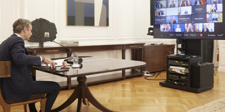 Ευρωπαϊκή-«γραμμή-άμυνας»-για-τα-παιδιά-στο-διαδίκτυο