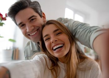 Τα-σημάδια-που-δείχνουν-αν-προχωράει-η-σχέση-σου