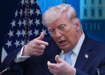 Ο-Τραμπ-χαρακτηρίζει-τον-πόλεμο-κατά-του-Ιράν-«μικρή-παράκαμψη»