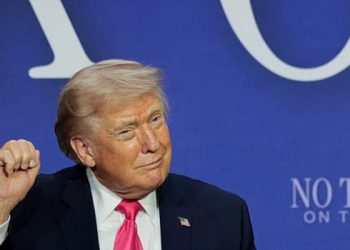 Ιράν:-«Μικρή-παράκαμψη»-που-πάντως-«χρειαζόταν»,-χαρακτηρίζει-τον-πόλεμο-ο-Τραμπ