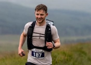 Συγκίνηση-μετά-τον-θάνατο-υπερμαραθωνοδρόμου-–-Πάνω-από-25.000-λίρες-συγκεντρώθηκαν-για-καλό-σκοπό