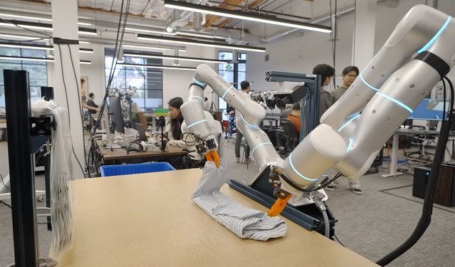 Η-νέα-γενιά-ρομπότ-που-μαθαίνει-από-το-διαδίκτυο