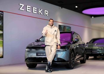 Η-zeekr-συνεργάζεται-με-τον-Γιώργο-Πρίντεζη