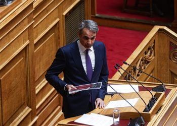 Μητσοτάκης:-Με-άδεια-φαρέτρα-προσπαθεί-να-αποπροσανατολίσει-από-τα-σκάνδαλα-–-Σε-δεινή-θέση-η-κυβέρνηση