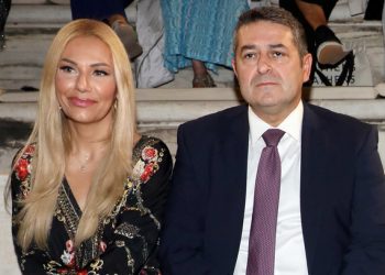 Η-πρώτη-ανάρτηση-της-Τίνας-Μεσαροπούλου-μετά-τη-σοβαρή-περιπέτεια-υγείας-του-Γιώργου-Μυλωνάκη