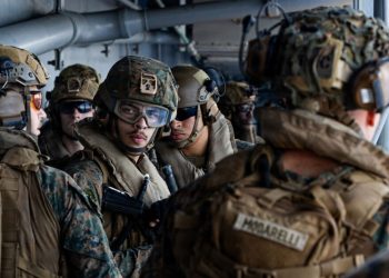 Νηστικοί-στον-πόλεμο-οι-Αμερικανοί-πεζοναύτες-στη-Μέση-Ανατολή:-Καταγγέλλουν-λίγο-και-κακής-ποιότητας-φαγητό