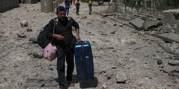 Ο-στρατός-του-Λιβάνου-κατηγορεί-το-Ισραήλ-για-παραβίαση-της-εκεχειρίας-–-Προειδοποιεί-τους-πολίτες-να-μην-επιστρέψουν-στα-χωριά-τους-στο-νότο