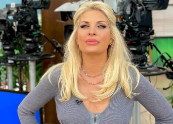 «Η-Ελένη-Μενεγάκη-λείπει.-Μακάρι-να-γυρίσει-για-να-πάρει-τα-πάνω-της-η-τηλεόραση»