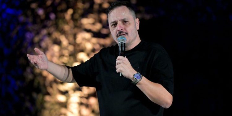 «Η-λέξη-ντροπή-είναι-λίγη…-Ντρέπομαι»:-Κατάθεση-ψυχής-από-τον-Αλέξανδρο-Τσουβέλα