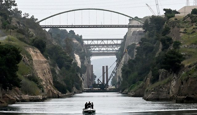 Τραγωδία-στον-Ισθμό-της-Κορίνθου:-Σορός-17χρονης-εντοπίστηκε-να-επιπλέει-στο-κανάλι-της-Διώρυγας