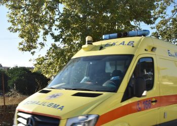 Πύργος:-Χειροπέδες-σε-παππού-που-πήρε-τον-εγγονό-του-από-το-νοσοκομείο-–-Το-παιδί-είχε-πιει-χλωρίνη