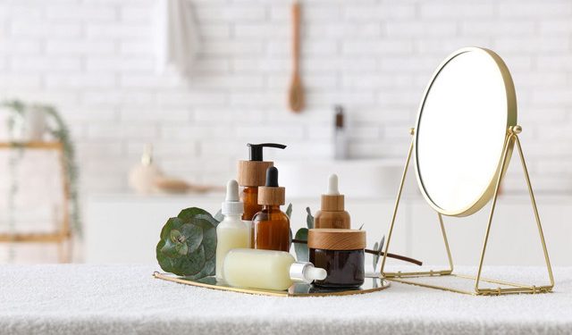 Ποιo-προϊόν-ομορφιάς-καταστρέφεται-αν-το-αποθηκεύουμε-στο-μπάνιο;