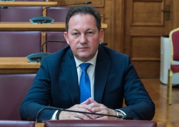 Πέτσας:-Δεν-θα-ψηφίσω-όλες-τις-άρσεις-ασυλίας-για-τους-βουλευτές-της-ΝΔ