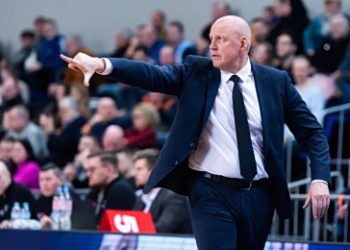 Πένθος-στην-Αστάνα:-«Έφυγε»-από-τη-ζωή-ο-προπονητής-της,-Ραμούνας-Τσβίρκα