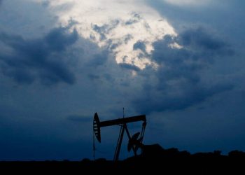 Η-τιμή-του-πετρελαίου-πήρε-την-κατιούσα-μετά-την-αισιοδοξία-Τραμπ-για-τη-Μέση-Ανατολή