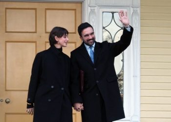 Ζόραν-Μαμντάνι:-Στη-δημοσιότητα-η-φορολογική-δήλωση-με-τη-σύζυγό-του-–-1600-δολάρια-από-τη-ραπ,-131.000-από-την-πολιτική