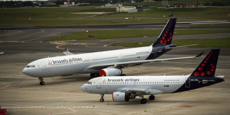 Τζιτζικώστας:-Η-ΕΕ-διαθέτει-επαρκή-ποσότητα-καυσίμων-για-αεροδρόμια-και-αεροσκάφη-για-το-επόμενο-διάστημα